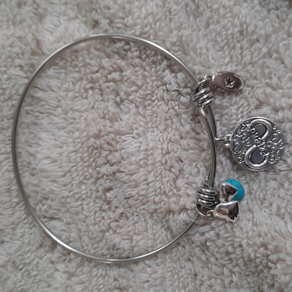 3 bangle bracelets - Picture 3 of 4